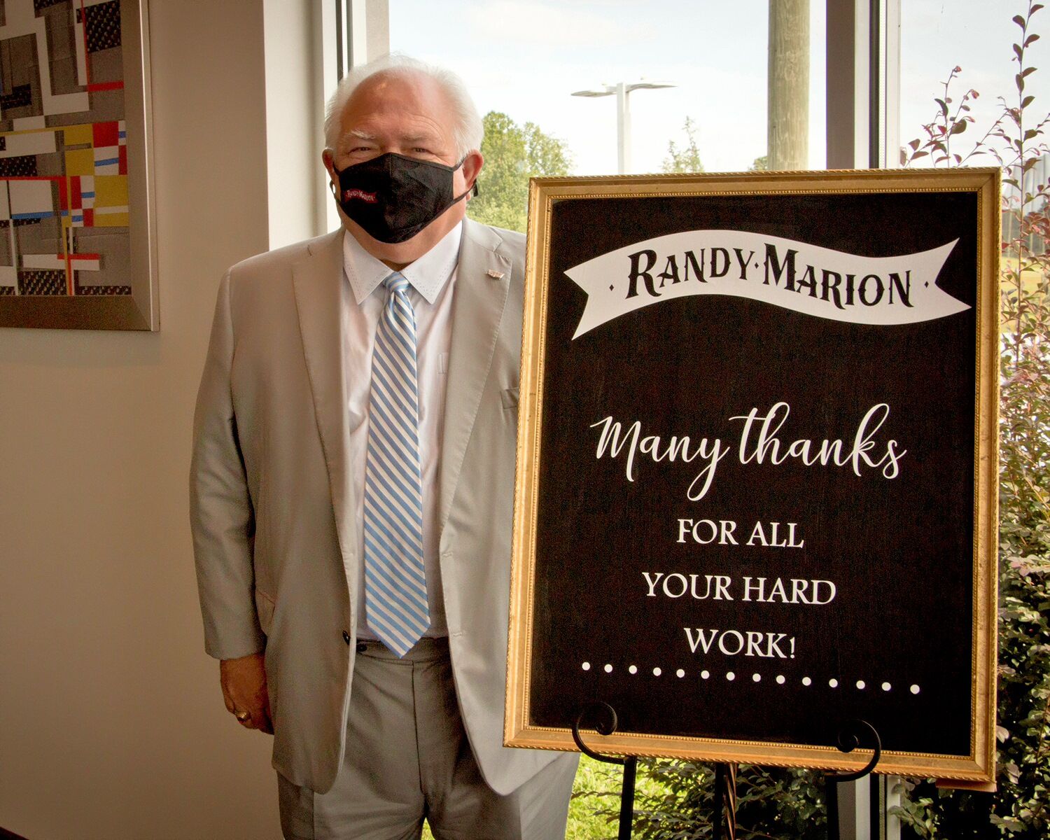 0113 Marion_Randy_30thCake9020a.jpg